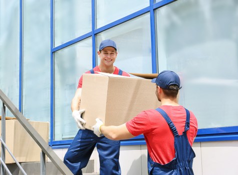 Local removal van service for homes and businesses in New Eltham