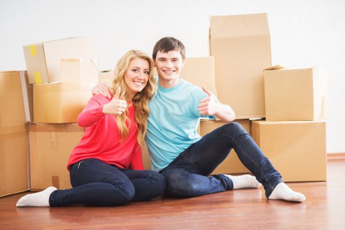 Man With Van Neweltham supporting a final local move